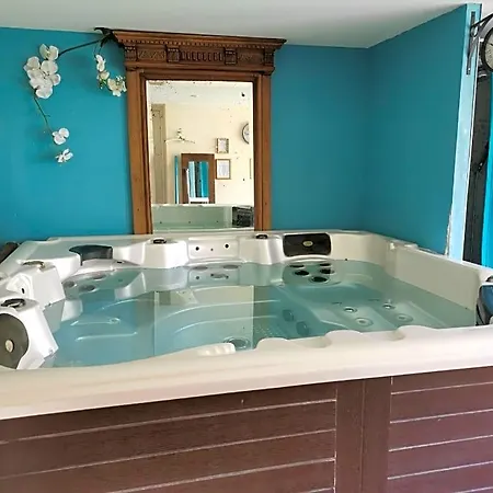 Le Clos Saint Paul 3* Tourny